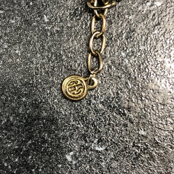 Gold necklace with beads on hoops - Picture 3 of 5